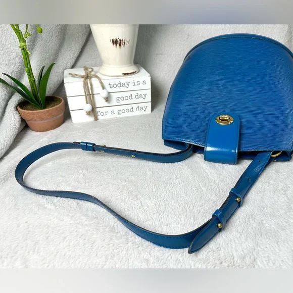 SALE! 💙Vintage 1993 LV Cluny Blue Epi Leather Bucket Bag - Picture 8 of 15